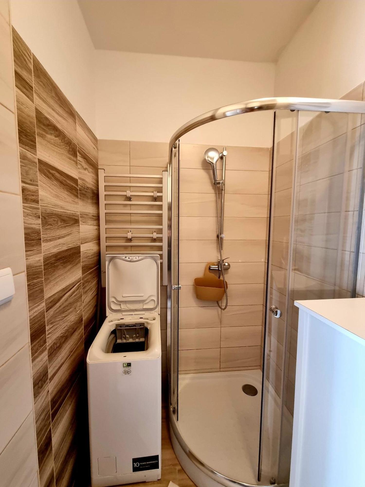 Center Location In Old Town Апартаменти *